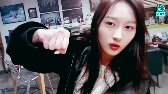 V LIVE - [드림캐쳐] 싱니와 커피 한 잔 할까요- 14