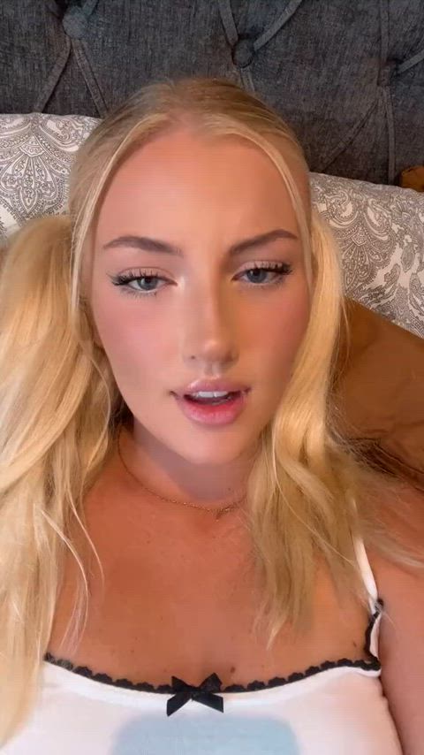 ahegao blonde blue eyes moaning onlyfans orgasm reaction teen vibrator r/holdthemoan