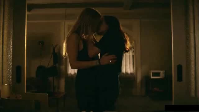 Ellen Page Lesbian Sex Scene