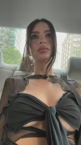 cleavage emily ratajkowski natural tits gif