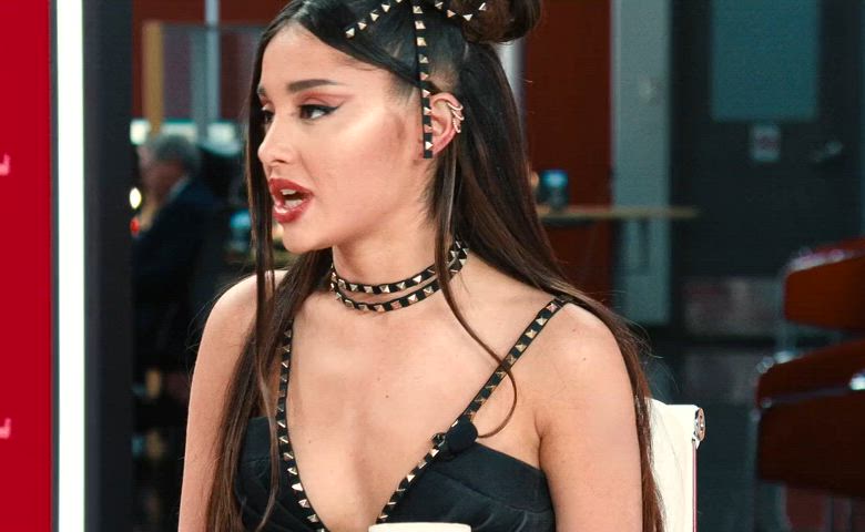 ariana grande celebrity female gif