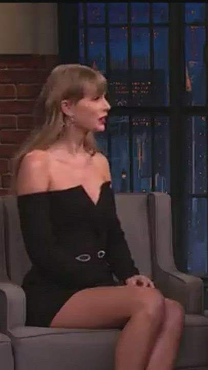 Celebrity Legs Taylor Swift gif