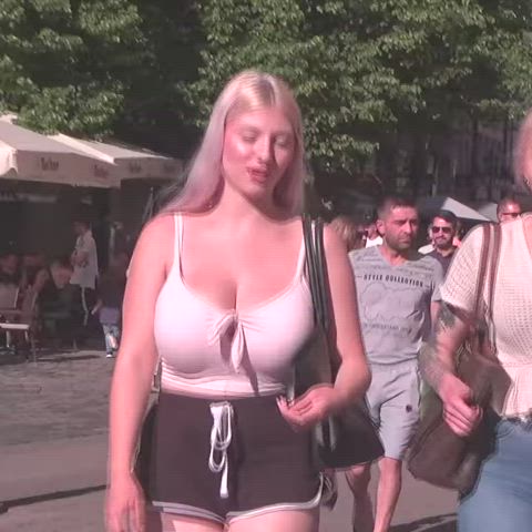 big tits candid cleavage clothed huge tits natural tits sfw teen gif