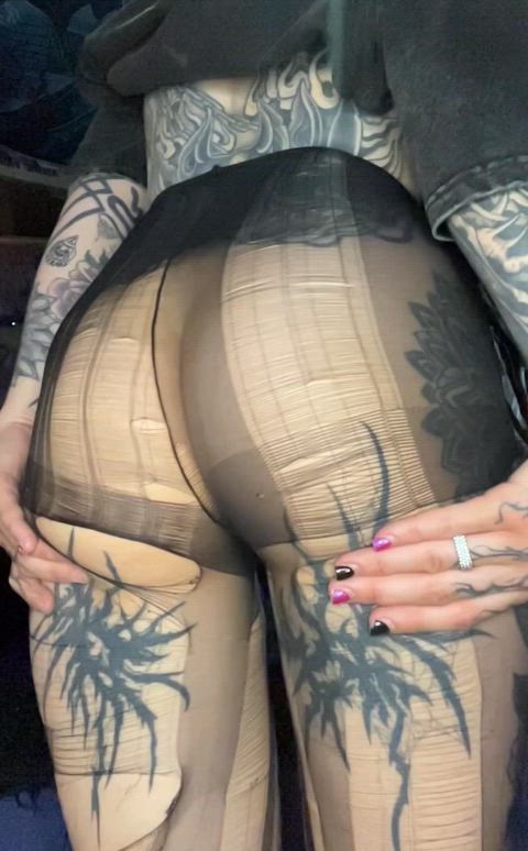 anal ass spread big ass bubble butt onlyfans spreading tattoo tattooed goth-girls