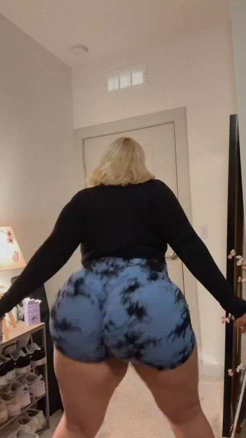 ass bbw big ass booty pawg shorts thick twerking gif