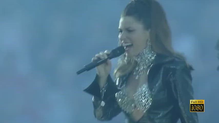 canadian celebrity shania twain gif