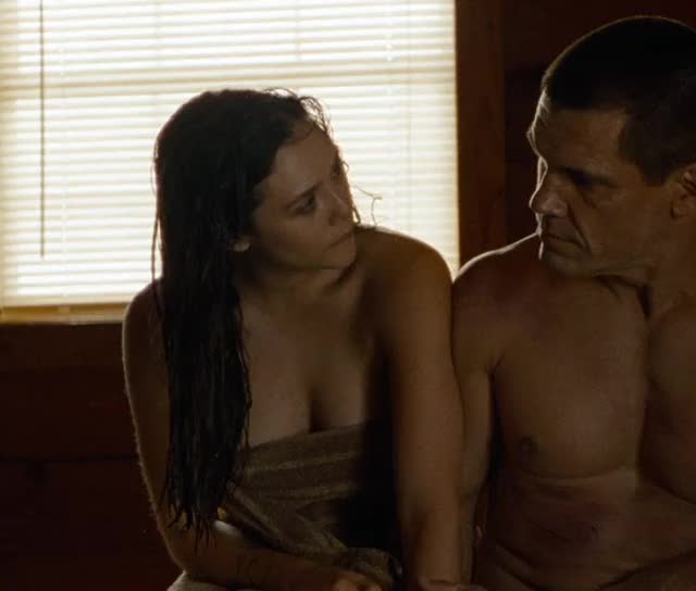 Elizabeth Olsen Nude in Oldboy 01