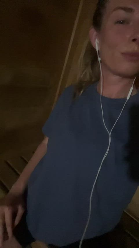 The sauna always does it for me 🥵 (F)