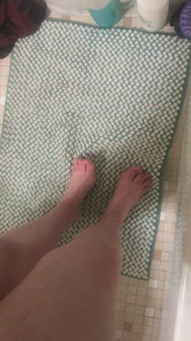 bath bathtub college feet feet fetish legs gif