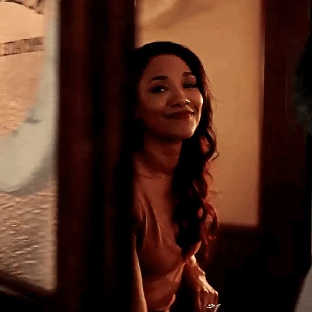 Secretary Candice Patton coming in for the morning routine...