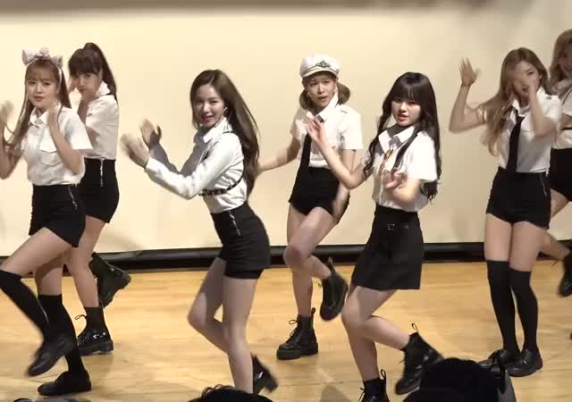 Cherry Bullet Mirae, Haeyoon, Jiwon, Bora, Kokoro, & Yuju Heart Attack Cover