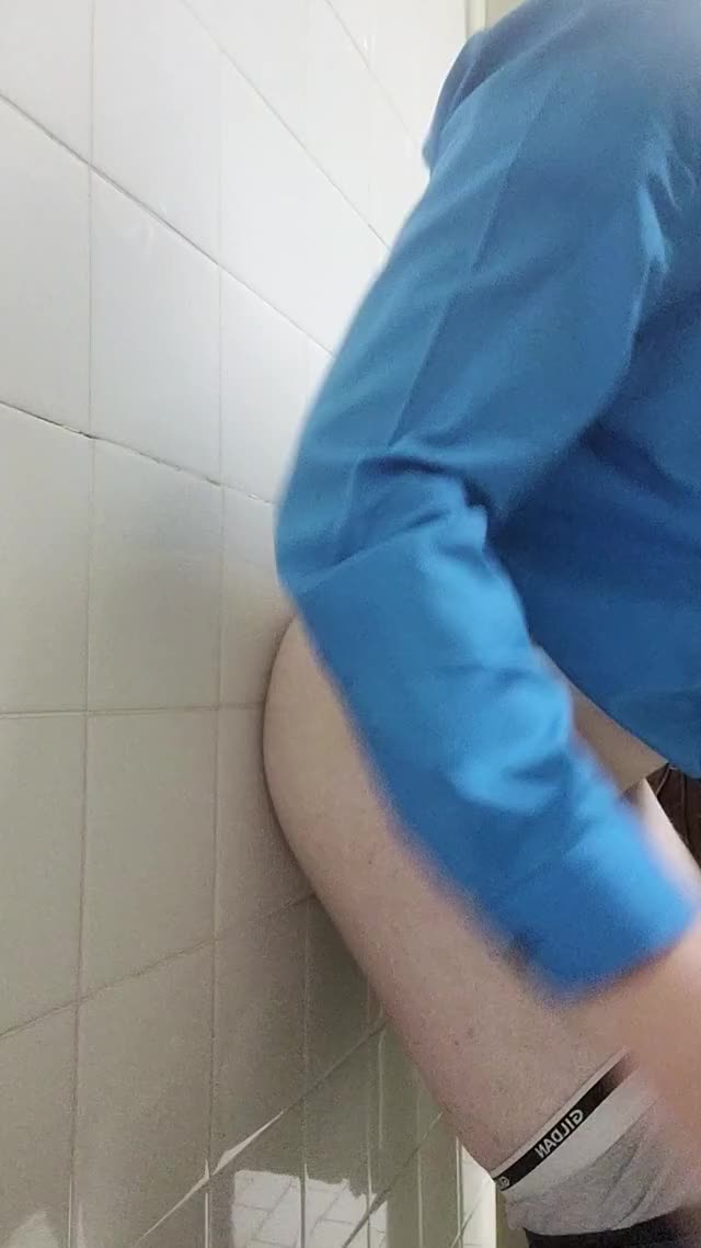 23M A quick fuck in the church bathroom. Found a church member on Grindr, too. Maybe