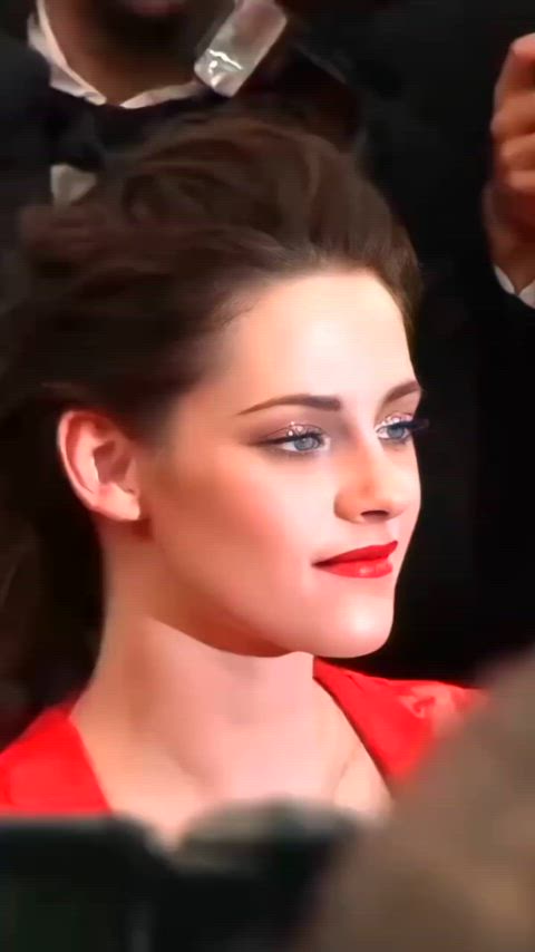 celebrity kristen stewart sexy gif