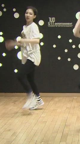 Twice - Nayeon Dance Practice (2)
