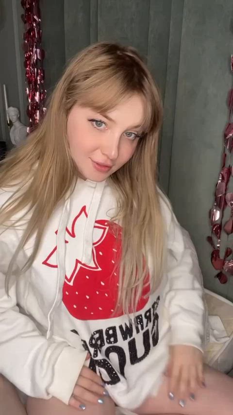 babe big tits blonde boobs cute nsfw petite solo teen tits gif