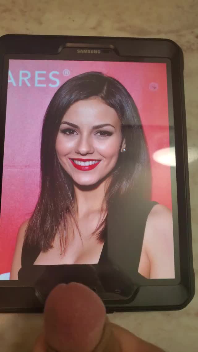 Victoria Justice - Cum Tribute