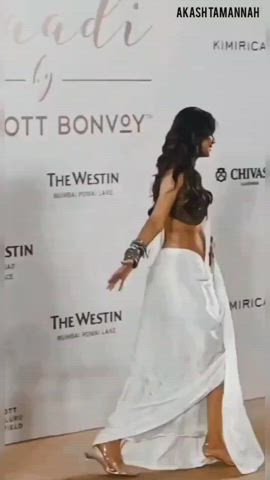 bareback big ass bollywood curvy indian milf saree tits gif