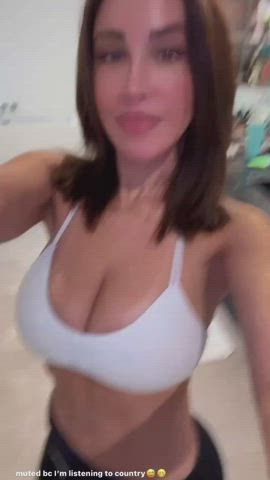 ass big tits onlyfans gif