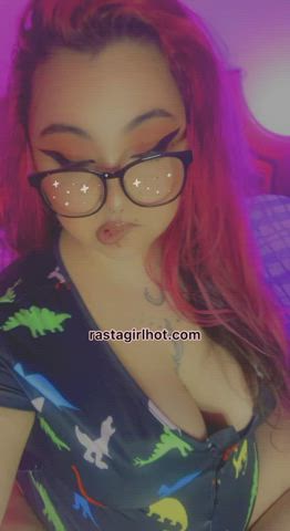 amateur big tits boobs gamer girl latina teen thick tits titty drop gif