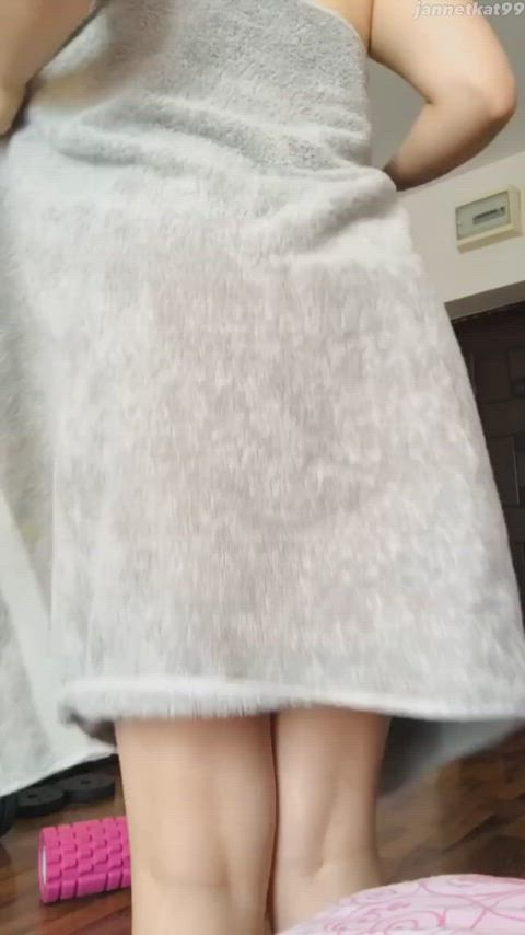 amateur ass panty peel gif