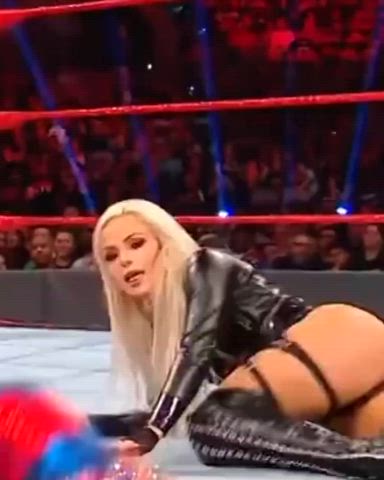 ass big ass blonde booty pawg petite thick wrestling gif
