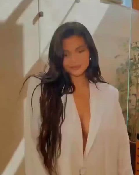 anal big tits boobs kylie jenner gif