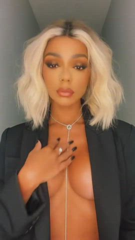 blonde brazilian celebrity ebony sensual sideboob gif