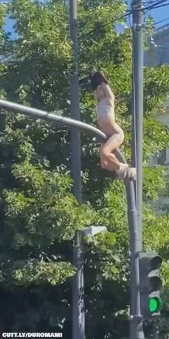 amateur argentinian ass exhibitionist flashing public strip striptease twerking gif