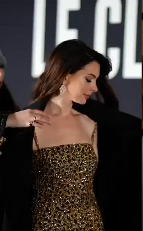 anne hathaway celebrity sexy celebs gif