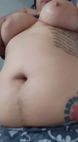 amateur areolas belly button big tits boobs curvy latina nipples gif