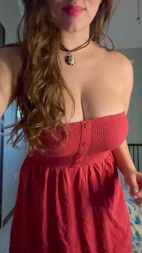 Big Tits BouncingCollege Busty Titty Drop