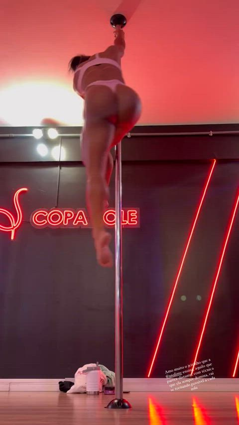 ass big ass big tits brazilian celebrity fitness muscular girl pole dance gif