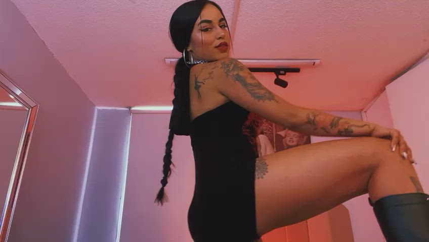 big ass big tits dancing ebony latina muscular girl sensual skinny webcam gif