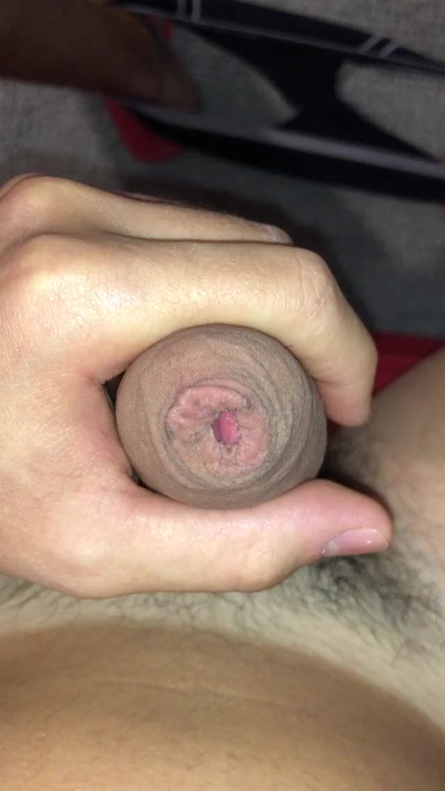 How I love playing and rolling my foreskin ❤️?