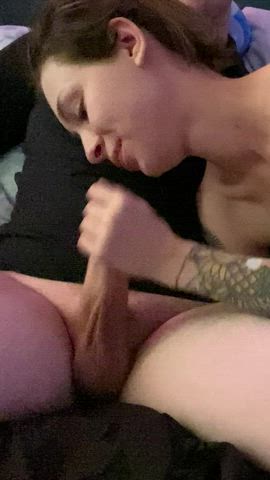 I met up with an older man to help me practice my deepthroat 🥺