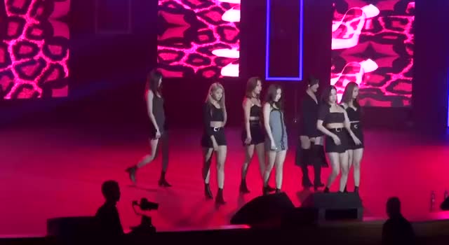 190831 #CLC CONCERT #Kcontentexpo2019Russia #fancam (1080p 25fps H264-384kbit AAC