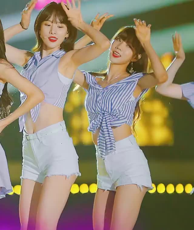 255. WJSN - Seola & Yeoreum