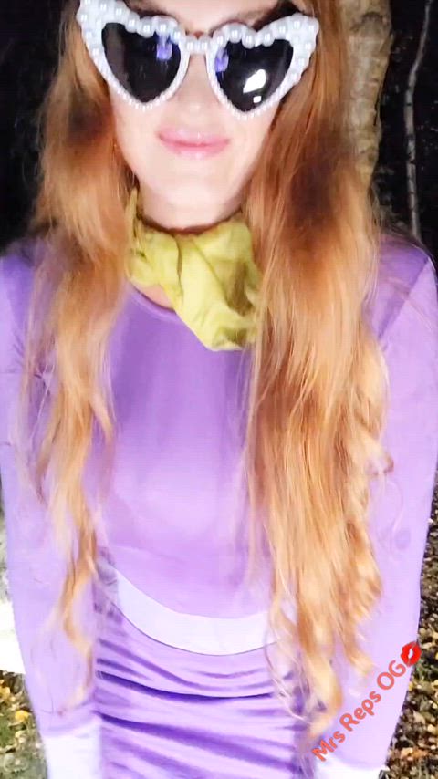 Cosplay pokies. Daphne's Scooby snacks