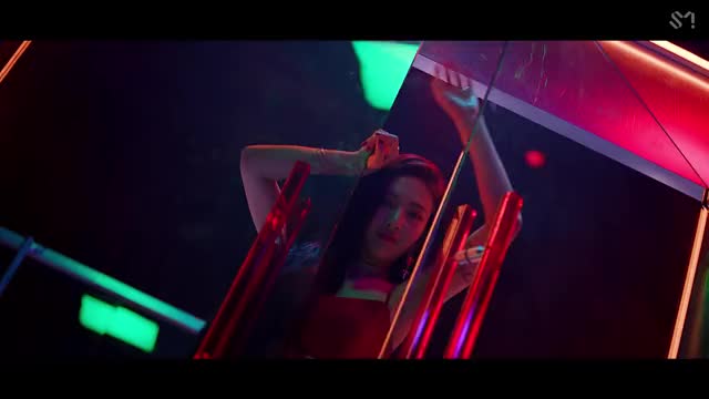 Red Velvet 레드벨벳 'Bad Boy' MV