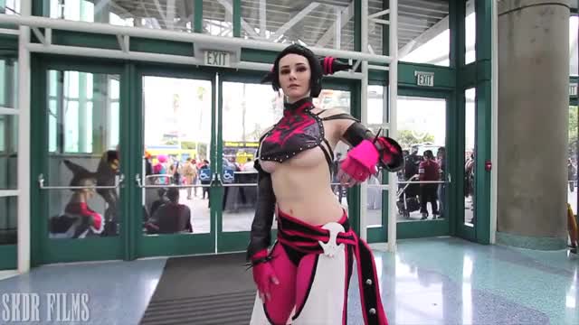 Stan Lee's LA Comic Con 2016 Cosplay Music Video - Take Flight/Scream