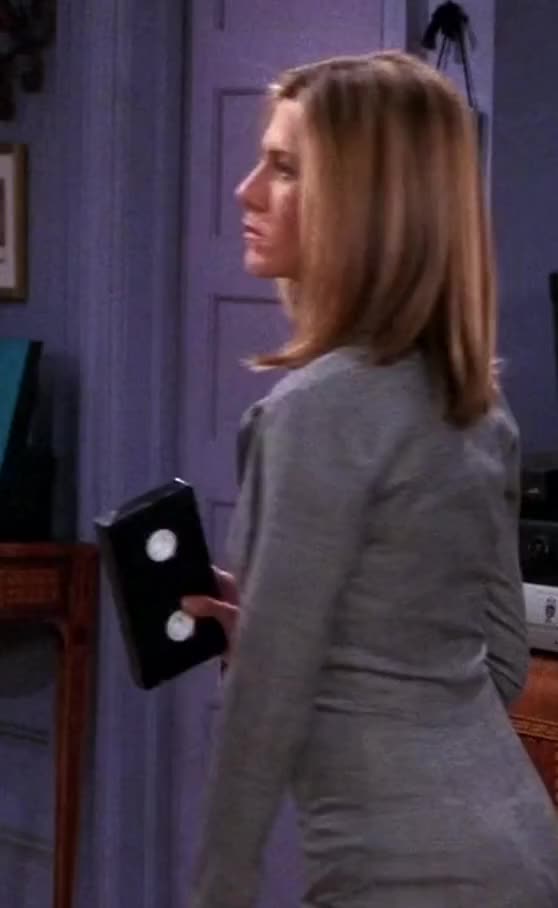 Jennifer Aniston - Friends S08E04