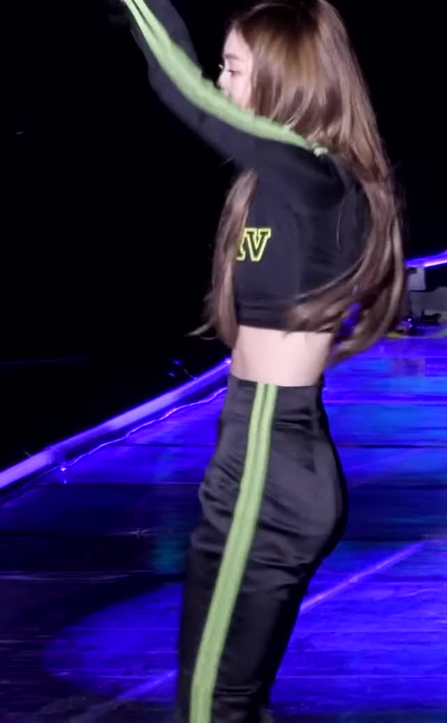 Red Velvet Irene's Tight Ass 1