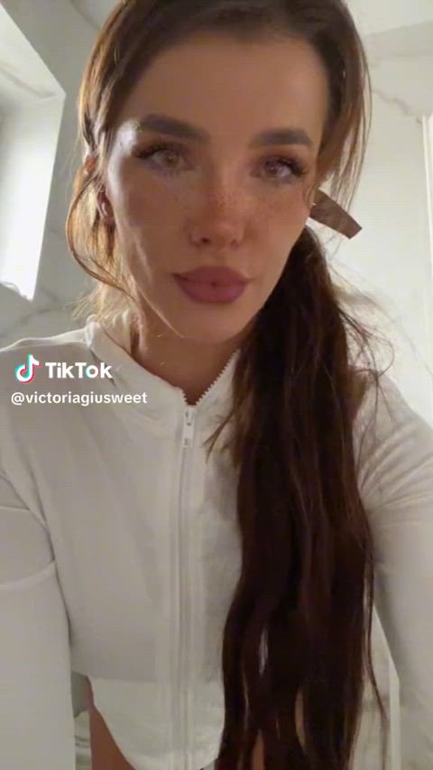 GiuVictoria - More Tiktok flash videos on my TT likes (juanmomo45)