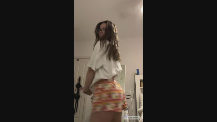 Ass Brunette Shaking gif