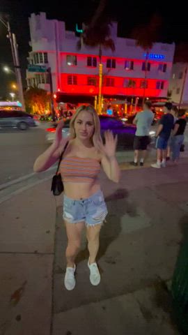 Flashing in Miami 