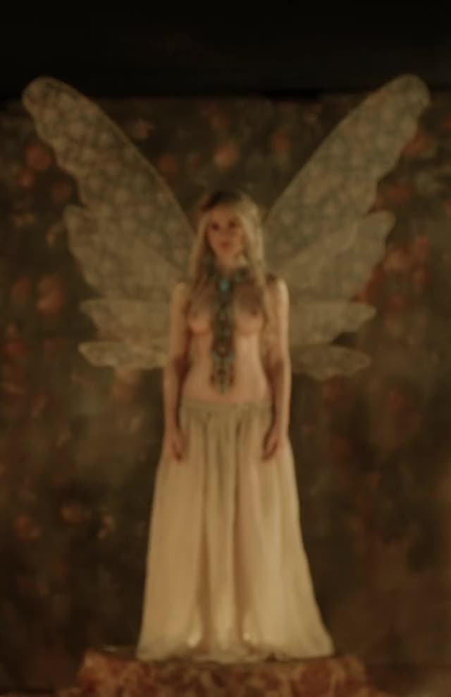 Alicia Agneson in Vikings (TV Series 2013– ) [S06E10] - Cropped - Brightened