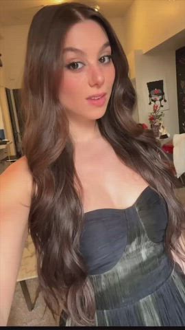 actress brunette celebrity cleavage kira kosarin natural tits small tits gif