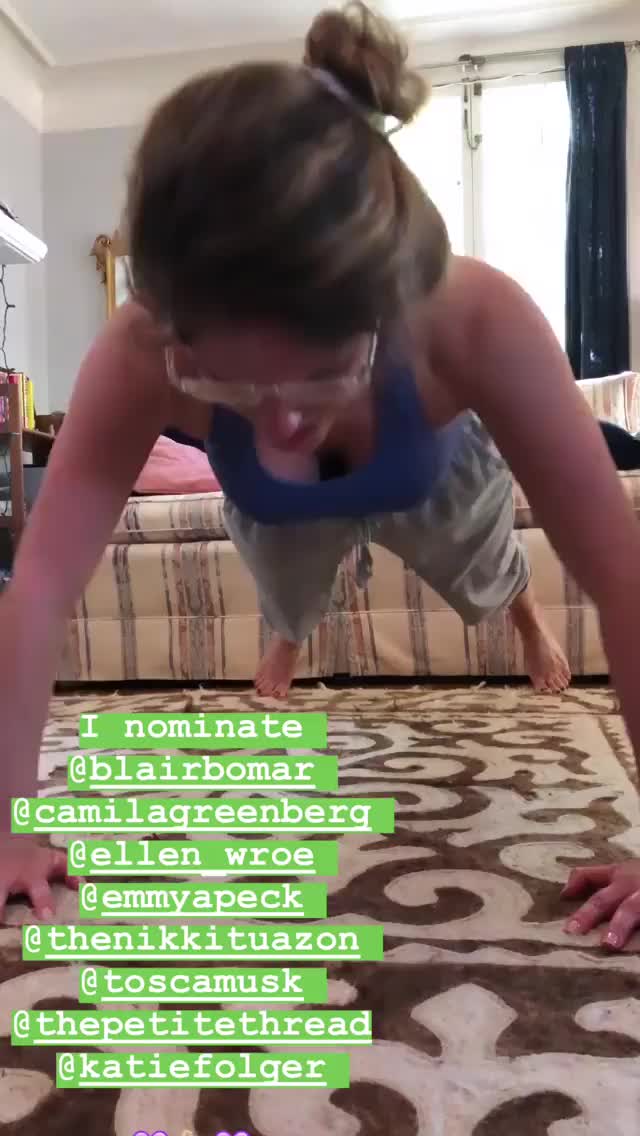 Olivia Applegate - IG pushup challenge, 3/24/20 Story