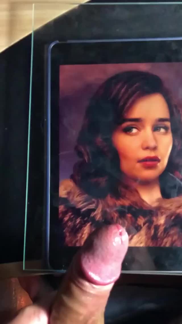 Emilia Clarke 2