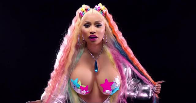 Nicki Minaj gif